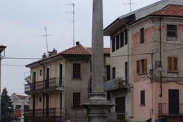 Piazze e vie di Romagnano Sesia - Piazza Cavour
