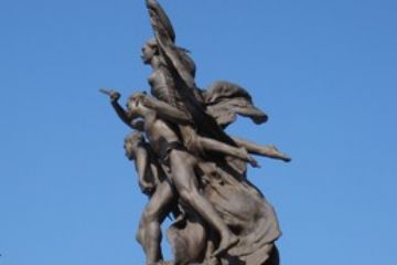 Monumenti ed edifici storici - Monumento ai caduti