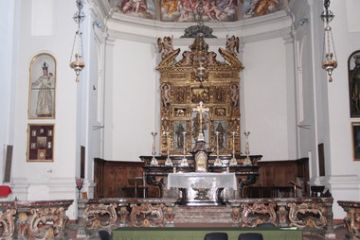 Monumenti ed edifici storici - Interno della Chiesa Madonna del Popolo